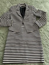 Elegantes Kostüm von