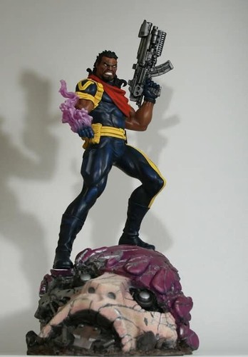 Bowen designs statue - bowen,