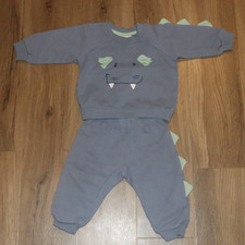 süßer Zweiteiler Sportanzug Trainingsanzug Oberteil + Hose Gr. 74