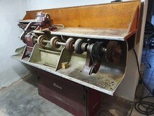 2 Schustermaschinen , 1 Schleifmaschine u. 1 Presse