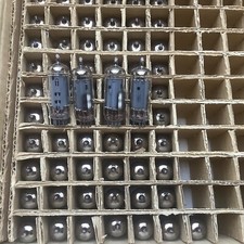 5x  UCH81 NOS unbedruckt