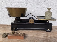 Kaufmannswaage mit gewichten - kaufmannswaage,