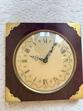 Wanduhr Mahagoni– römische Ziffern, goldfarbenes Zifferblatt,