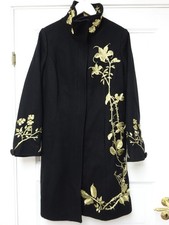 Edina Ronay Mantel mit vielen