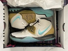 Size 4 NIB New In Box Nike