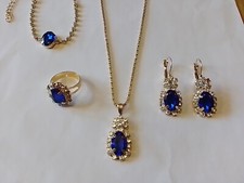 Schmuckset. 5-teilig. künstliche. Saphire. Strasssteine.Weiss. Ringgröße 56