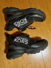 Neuwertige schwarze MICHAEL