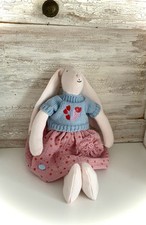 Stoffhasen Mädchen nach