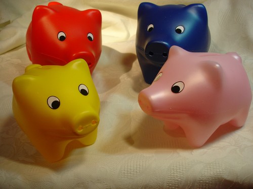 Plastik sparschwein spar - plastik,