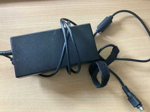 Laptop und netzteil msi - laptop,