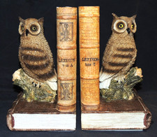 2x Buchstützen aus Polyresin