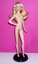 *Barbie Signature Doll*Model