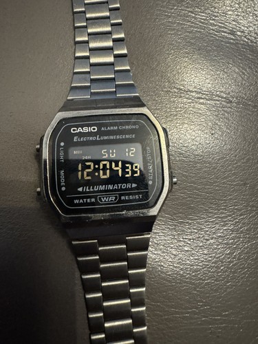Casio a168we vintage digital - casio,