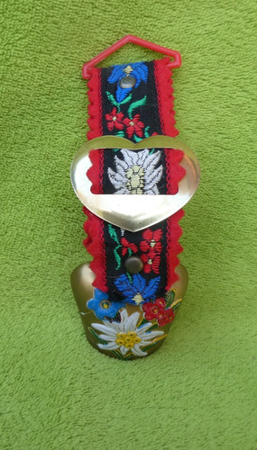 Schöne kleine kuhglocke mit - kleine,