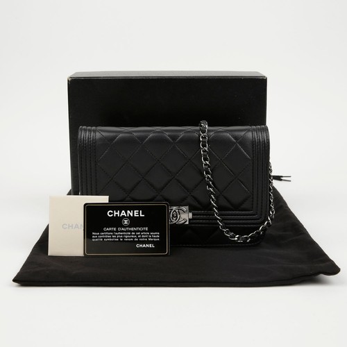 Chanel boy woc shoulder - chanel,