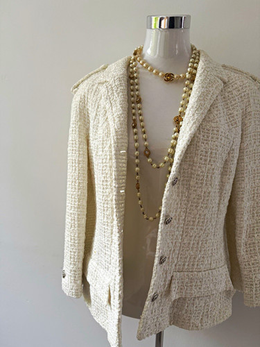 Chanel tweed blazer creme - chanel,