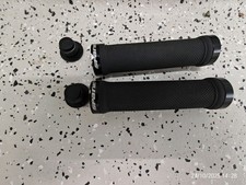 MTB Lenker Race Face Deuss XC mit Vorbau + Griffe Spank