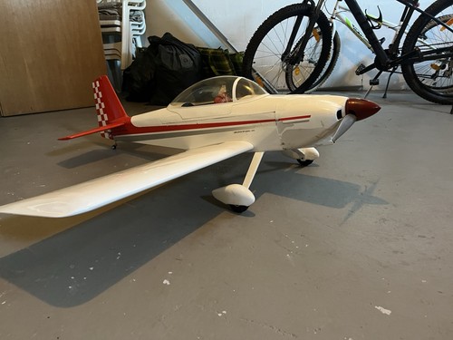 Hangar rv8 - hangar,