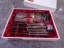 Edles Silberbesteck Dekor