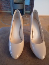 Lack Pumps  Gr. 42   in Beige