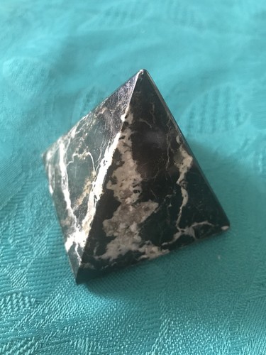 Pyramide 5 x - x,