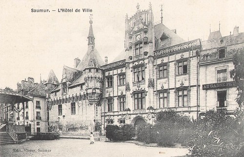 Saumur rathaus 131353 - saumur,,