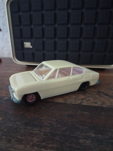 Ddr spielzeug skoda 110 - r,