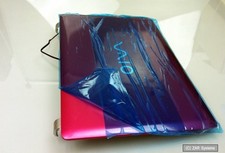 Sony Vaio VPCYB3V1E Ersatzteil: X25821601 Back Cover, Abdeckung mit Webcam, Pink