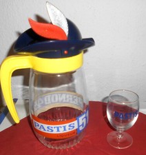 Wasserkrug Pernod 45, Pastis 51 mit Federhut + Pastis 51 Glas