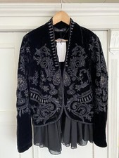 NEU Zara Velvet Jacke Blazer