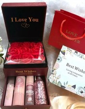 Kosmetik Geschenkbox-set Lipgloss,2 Lidschatten,Rouge Kunstrosen ''I love you''