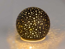 Drehende LED-Deko-Kugel, mattschwarz, goldene Innenseite, Timer-Funktion