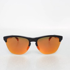 Oakley, Sonnenbrille