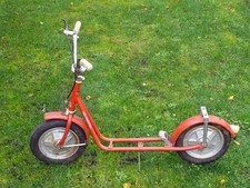 Alter DDR Tretroller rot Original Vintage Kinderspielzeug Ersatzteilspender (972