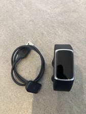 Fitbit Charge 5 Aktivitätstracker - Schwarz/Edelstahl Graphit