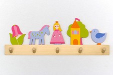 Kinder-Garderobe rosa