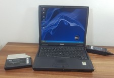 Dell C640 Intel P4 1,8Ghz 512MB 60GB ATi Radeon 7500 LPT RS232 3,5" Floppy + DVD