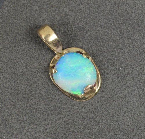 Bunter natürlicher opal und - opal, 9