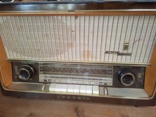 Altes Radio mit Neuer Technik