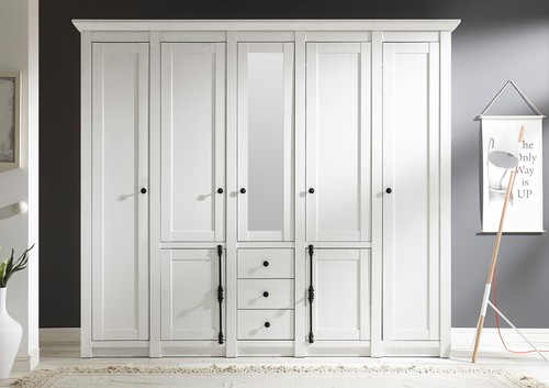 Kleiderschrank