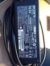 Original Sony  LAPTOP ADAPTER VGP-AC19V37 LADEGERÄT 