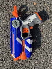 Nerf N-Strike Elite Firestrike Blaster von Hasbro.