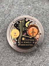 #1665 DEFEKT OMEGA 1360 UHRWERK BROKEN KALIBER MECHANISM QUARTZ  MOVEMENT