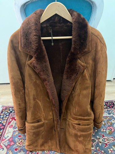 Vintage shearling mantel - shearling,