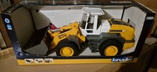 Bruder 02430 Liebherr Radlader L574, Maßstab 1:16, Frontschaufel, Baustelle