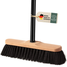 Besen mit Stiel / Kehrbesen