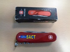 WENGER Delemont Evolution 10 Taschenmesser sehr guter Zustand nun Victorinox OVP