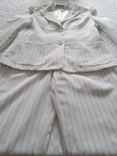 Trend- Hosenanzug- Weiß-Schwarz- Nadelstreifen- Jacke Gefüttert Neu