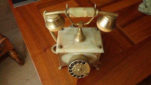 Marmortelefon