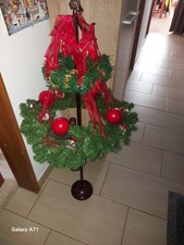 Großer Adventskranzständer mit 2 Kränzen und Holzständer